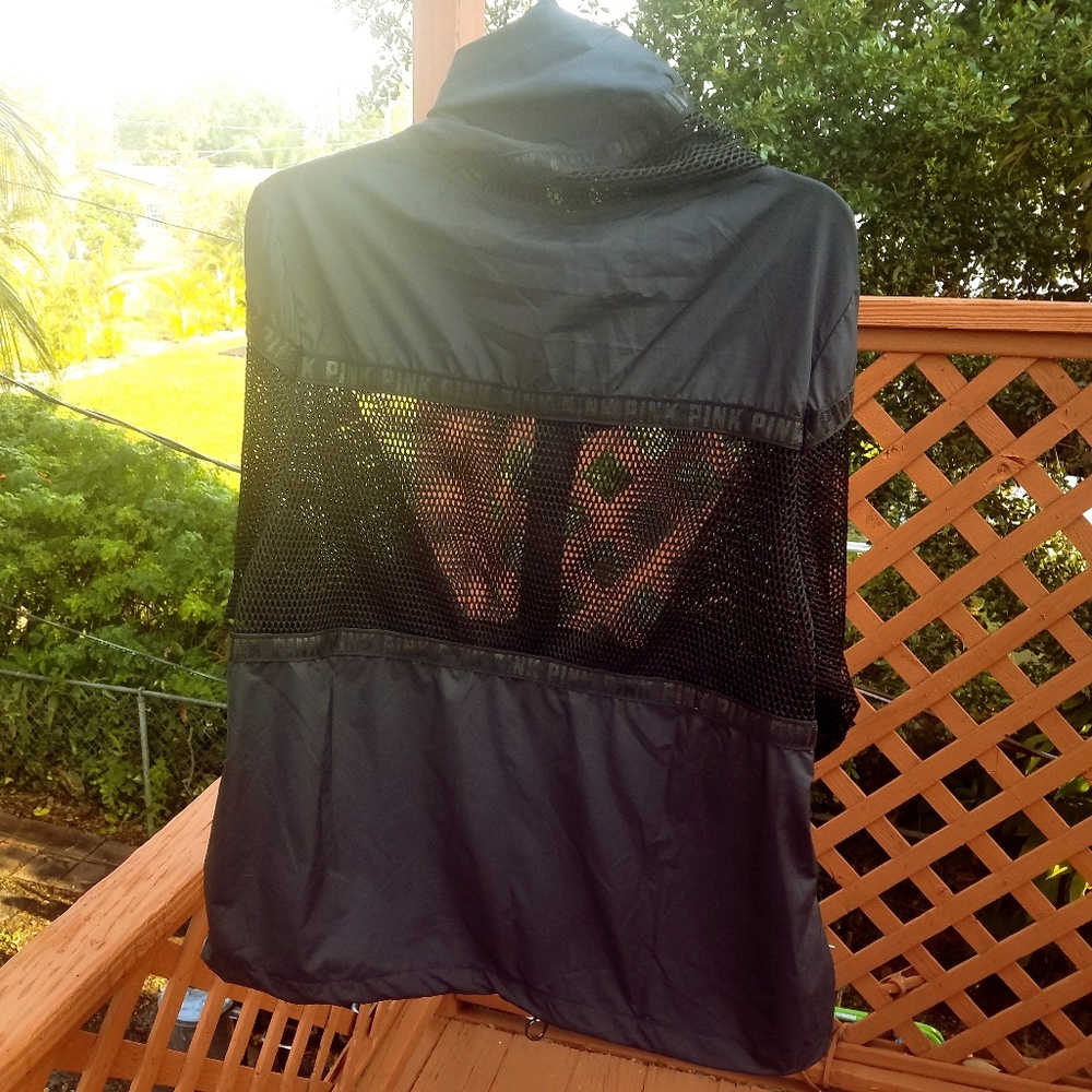 Brand new, anorak mesh full zip